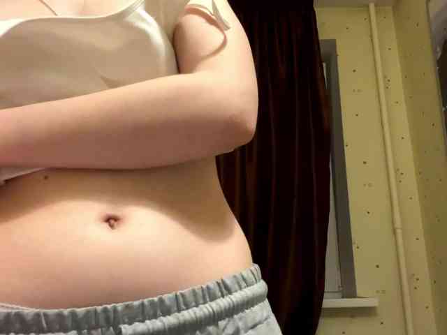 KiaraBasbas webcam