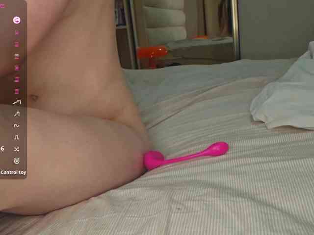 KiaraBasbas webcam