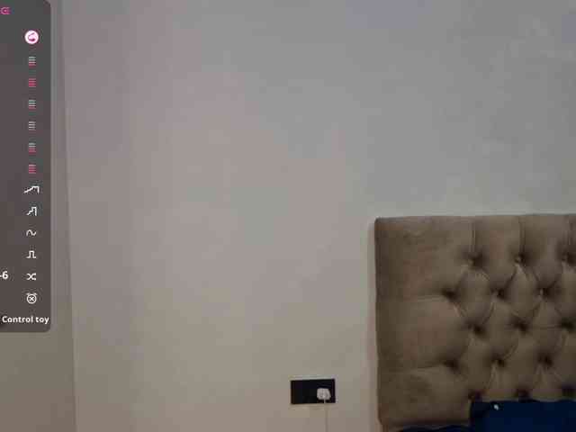 KiaraBasbas webcam