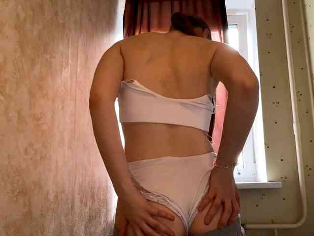 KiaraBasbas webcam