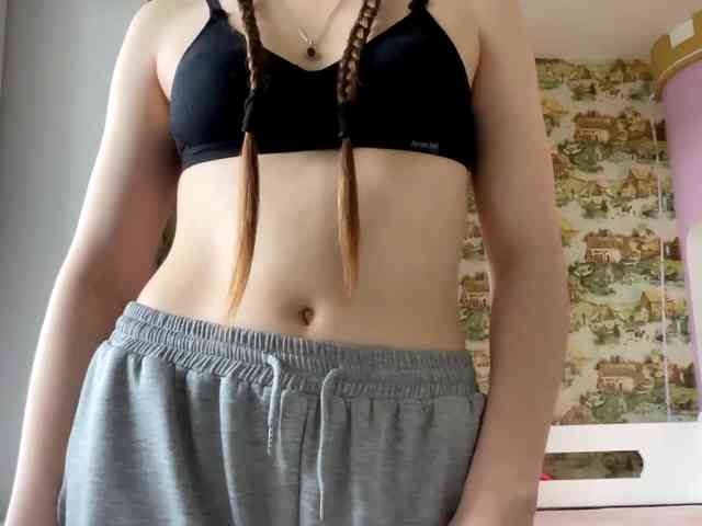 KiaraBasbas webcam