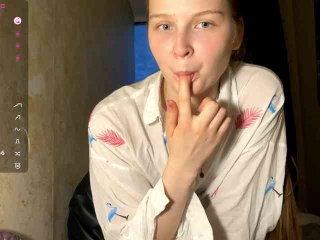 KiaraBasbas webcam