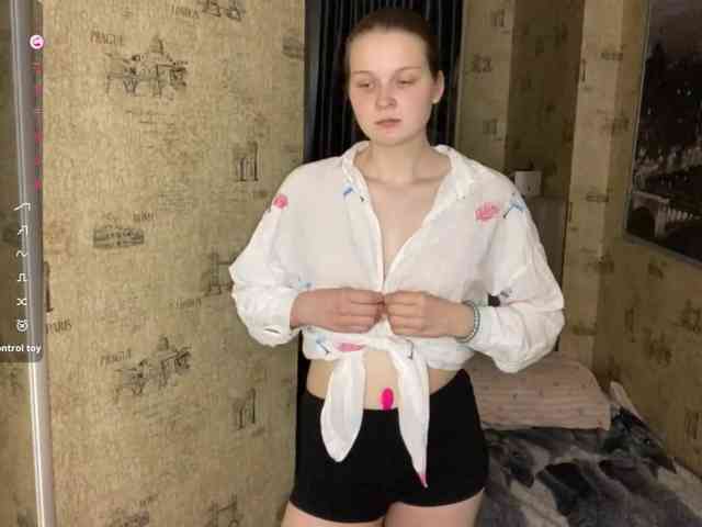 KiaraBasbas Sex Cam Show
