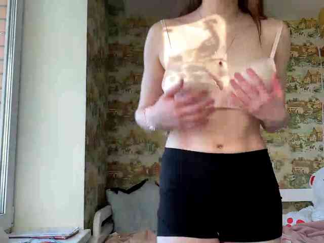 KiaraBasbas webcam