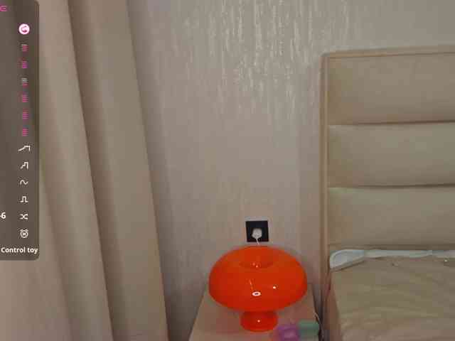 KiaraBasbas webcam
