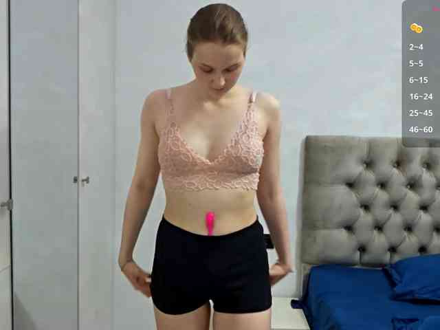 KiaraBasbas webcam