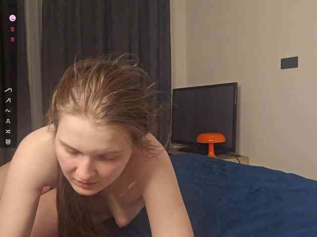 KiaraBasbas webcam
