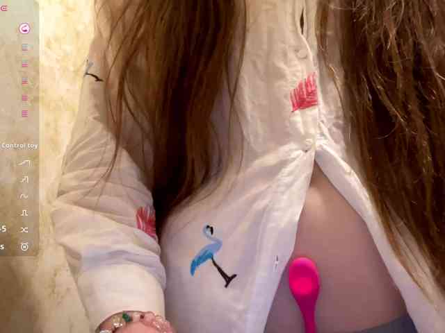 KiaraBasbas webcam
