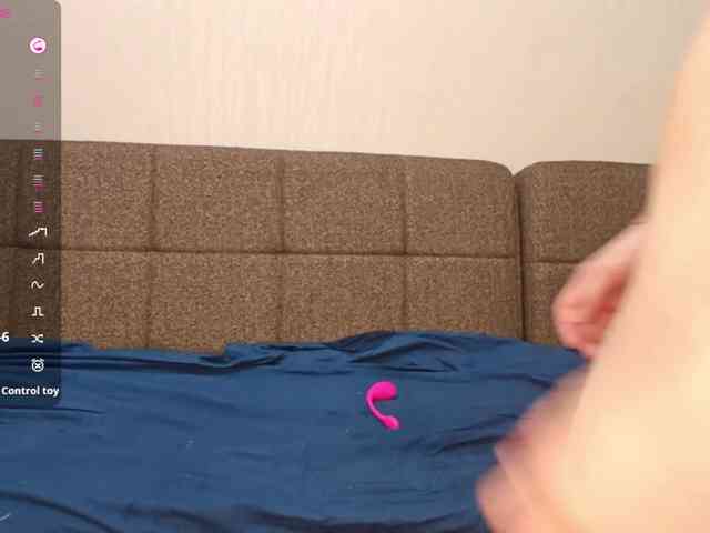 KiaraBasbas webcam