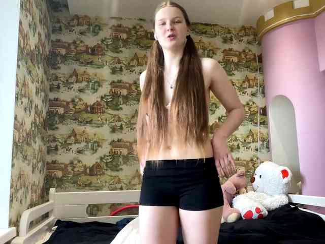 KiaraBasbas webcam