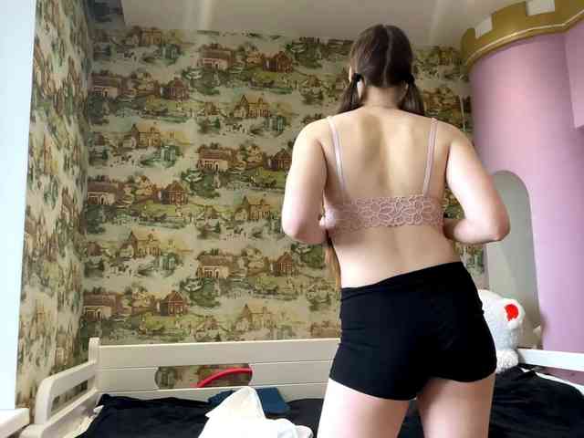 KiaraBasbas webcam