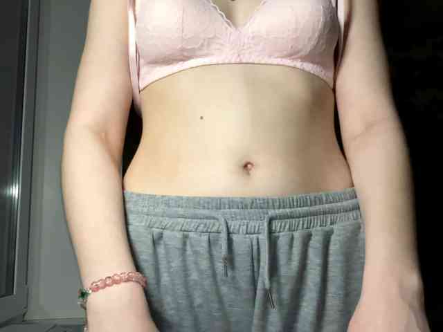 KiaraBasbas webcam