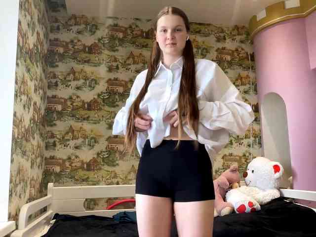 KiaraBasbas webcam