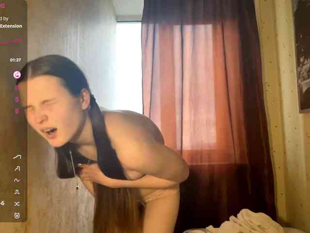 KiaraBasbas webcam