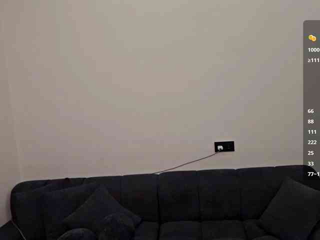 KiaraBasbas webcam