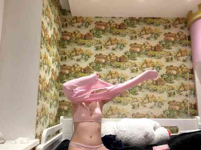 KiaraBasbas webcam