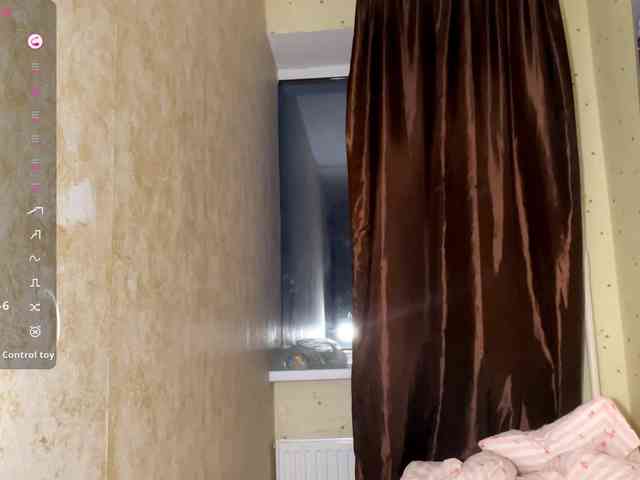 KiaraBasbas webcam