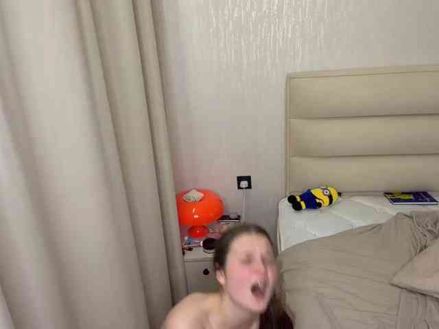 KiaraBasbas webcam