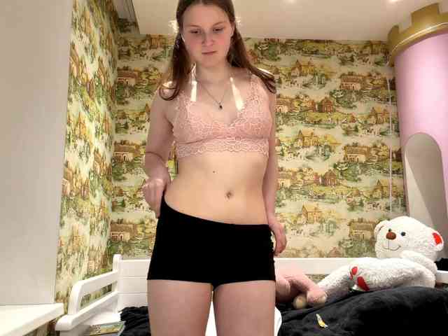 KiaraBasbas webcam