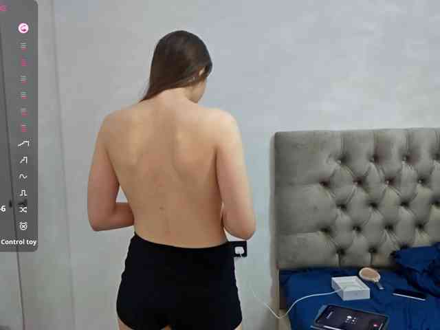 KiaraBasbas webcam
