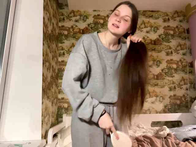 KiaraBasbas webcam