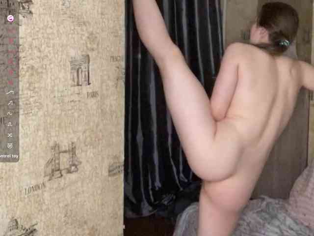 KiaraBasbas webcam