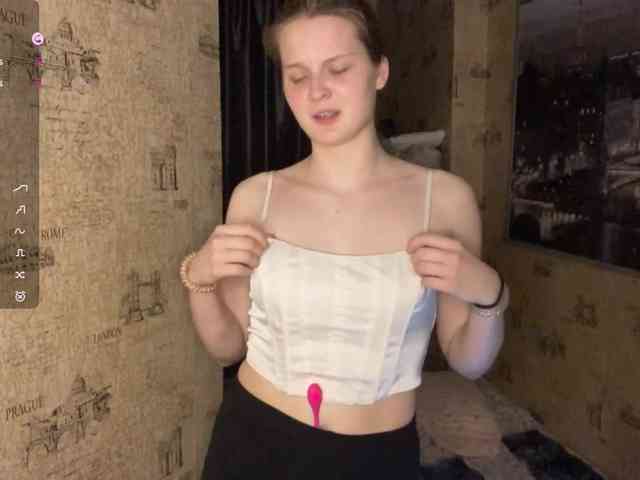 KiaraBasbas Sex Cam Show