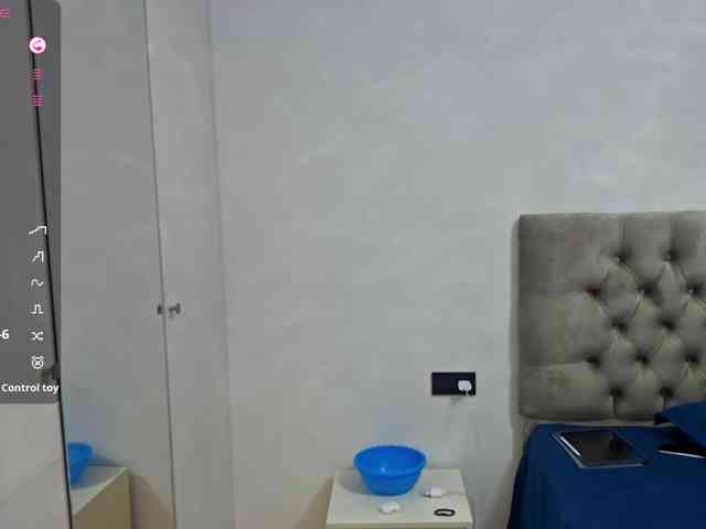 KiaraBasbas webcam