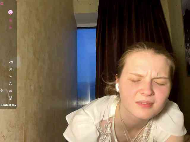 KiaraBasbas webcam