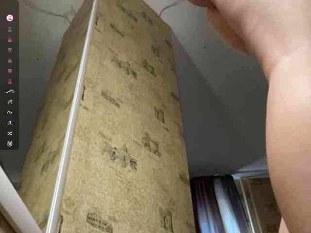 KiaraBasbas webcam