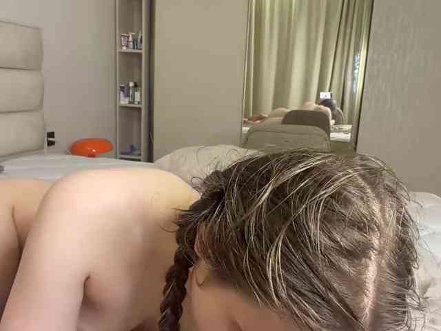 KiaraBasbas webcam