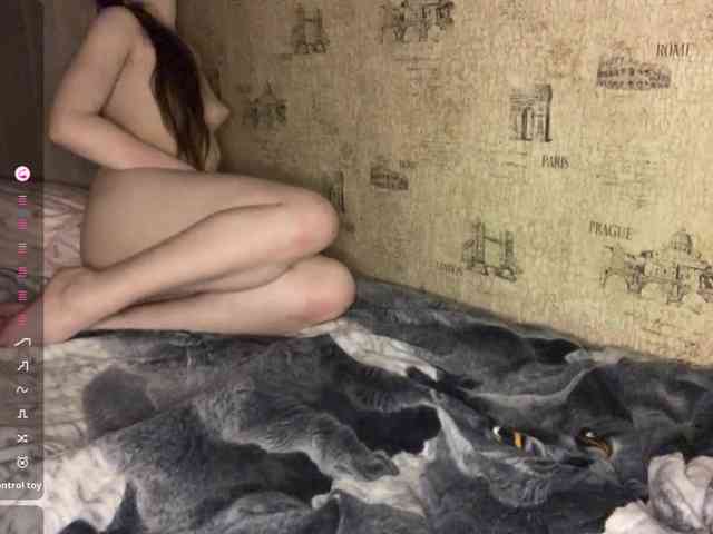 KiaraBasbas webcam
