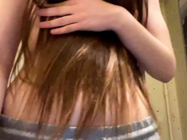 KiaraBasbas webcam