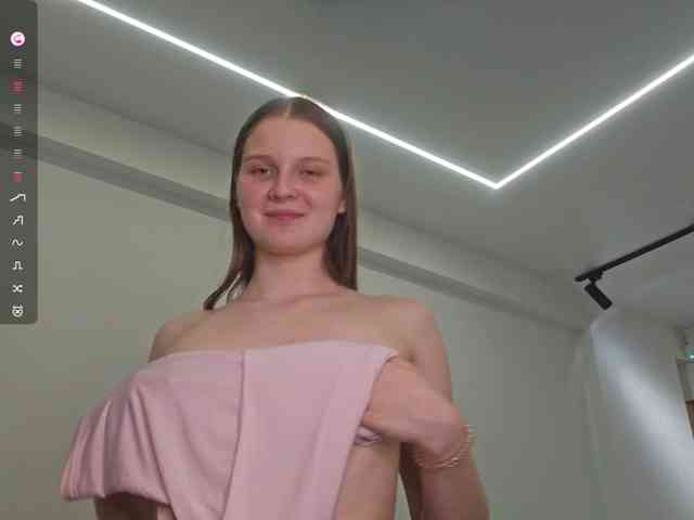 KiaraBasbas webcam