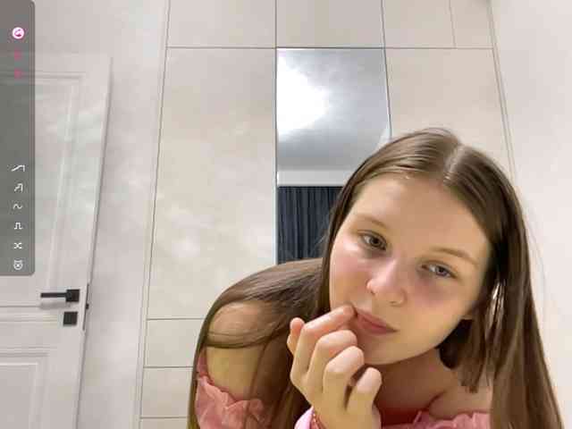 KiaraBasbas webcam