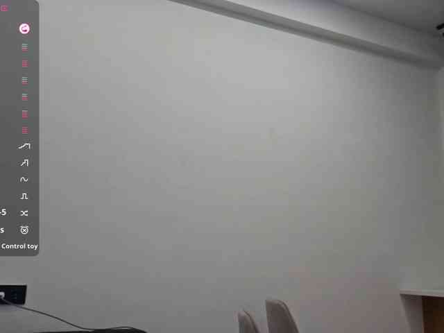 KiaraBasbas webcam