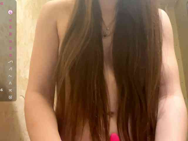 KiaraBasbas webcam