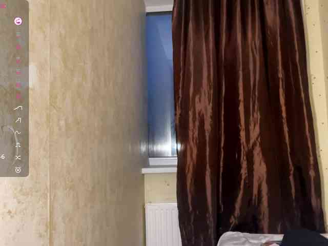 KiaraBasbas webcam