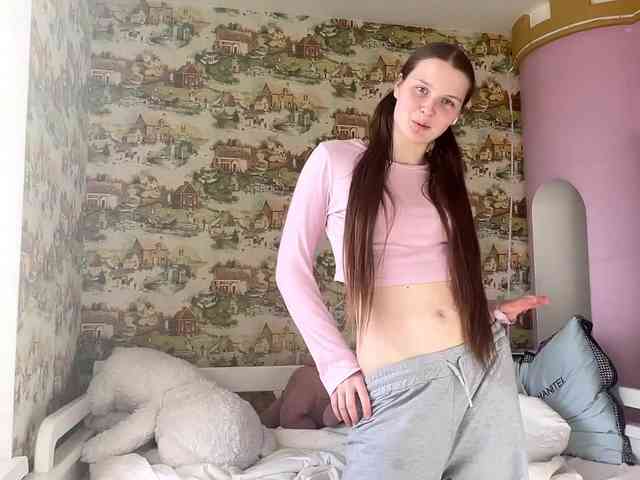 KiaraBasbas webcam