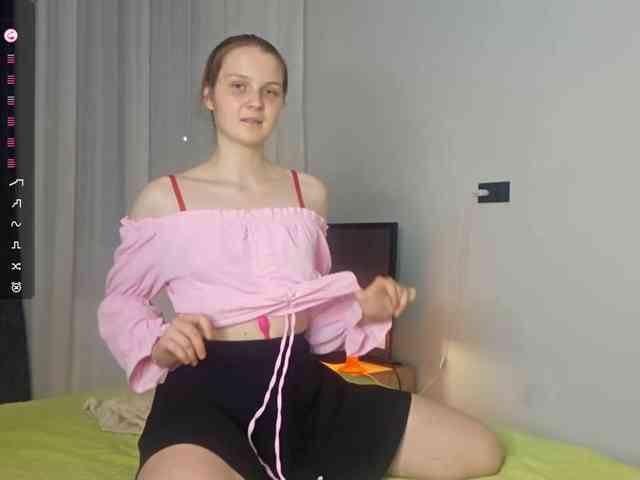 KiaraBasbas webcam