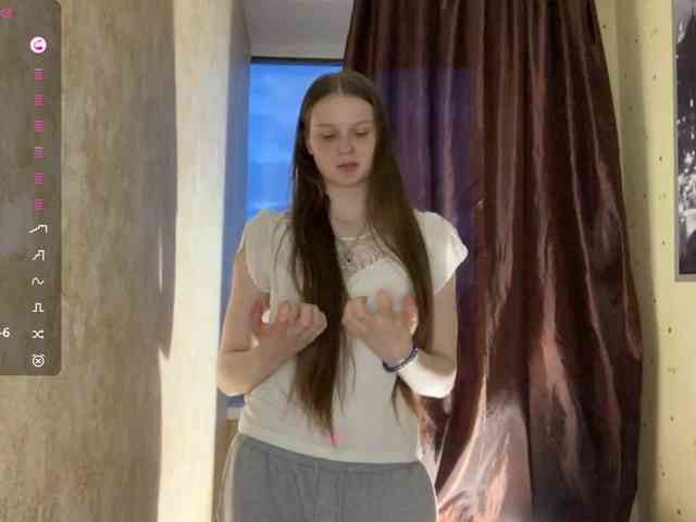 KiaraBasbas webcam