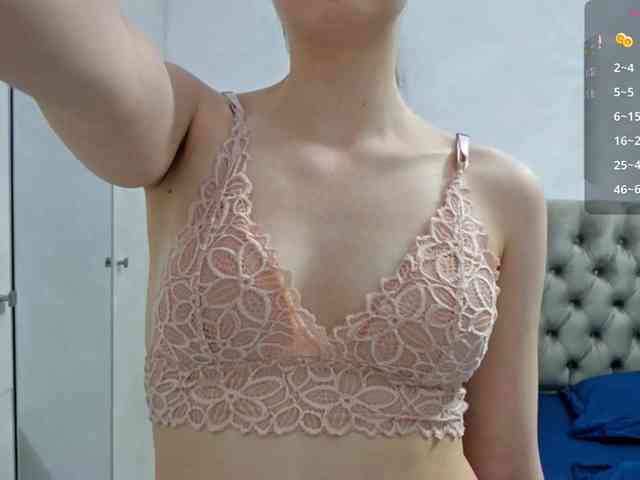 KiaraBasbas webcam