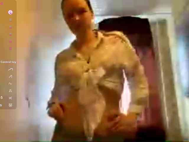KiaraBasbas webcam