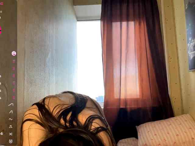 KiaraBasbas webcam