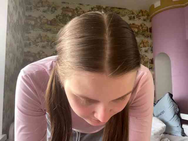 KiaraBasbas webcam