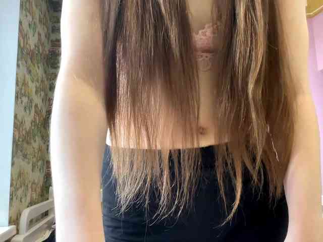 KiaraBasbas webcam