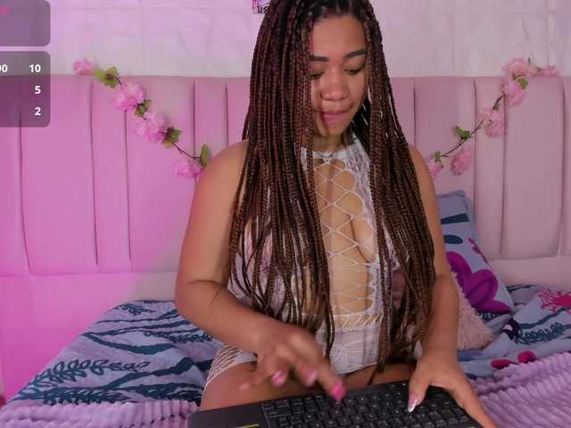 ashly-ruiz live cam on BongaCams