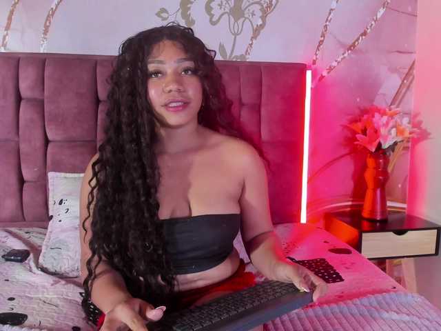 ashly-ruiz live cam on BongaCams