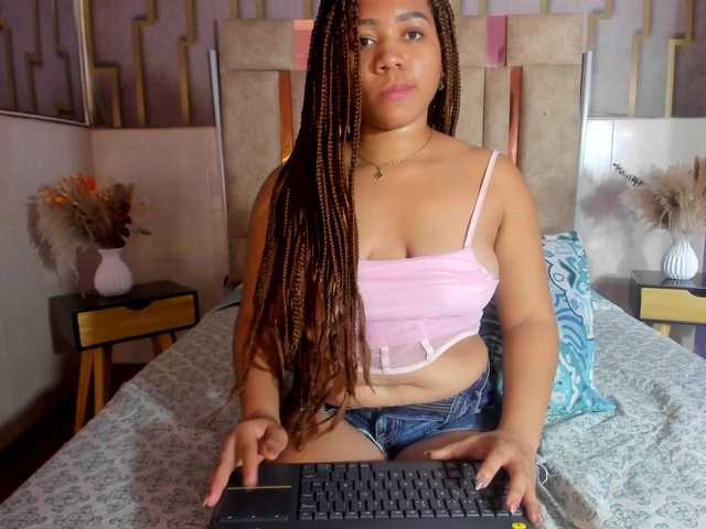 ashly-ruiz live cam on BongaCams