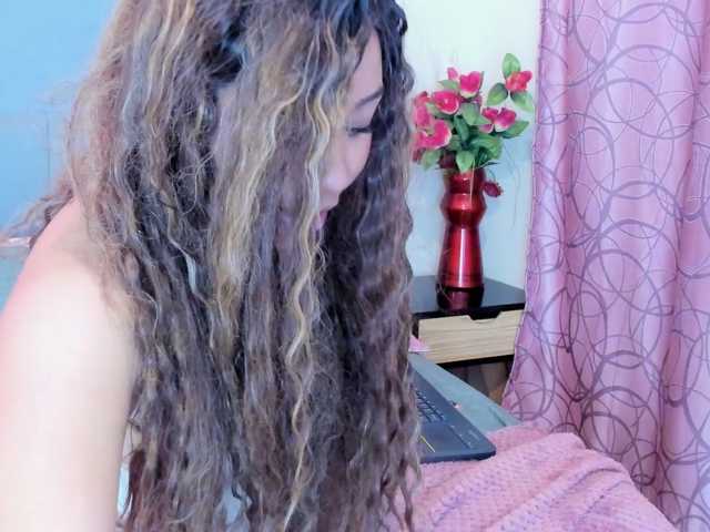 ashly-ruiz live cam preview